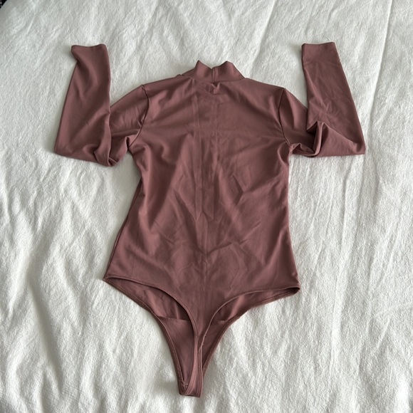NWOT Abercrombie body suit - Picture 3 of 3